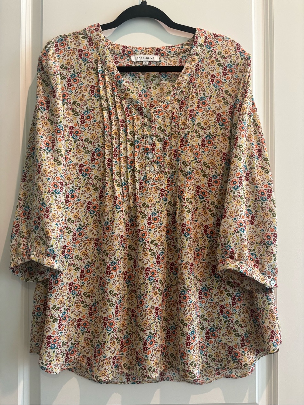 Rose + Olive Boho Floral Blouse 1X Flowy Peasant Top Boutique Style